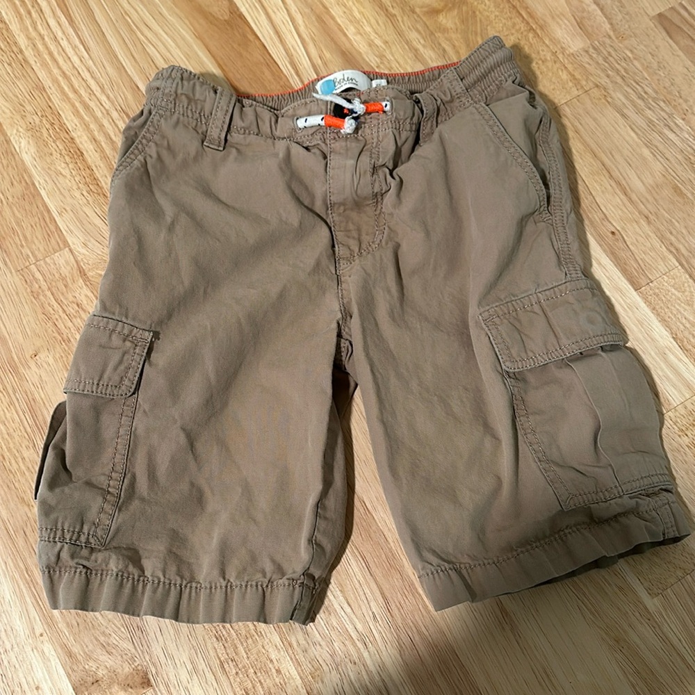 Boden 6Y Boys Cargo Khaki Shorts